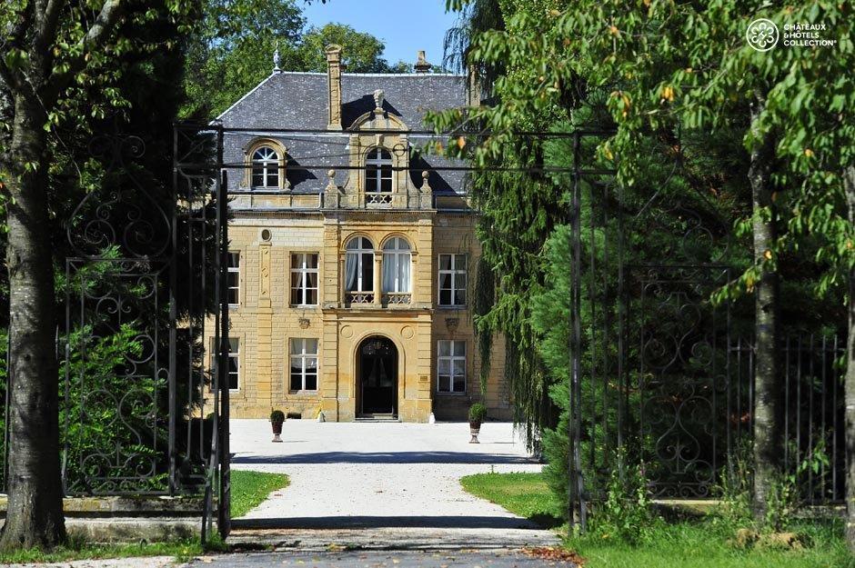 Le Domaine Chateau Du Faucon Donchery Exteriér fotografie