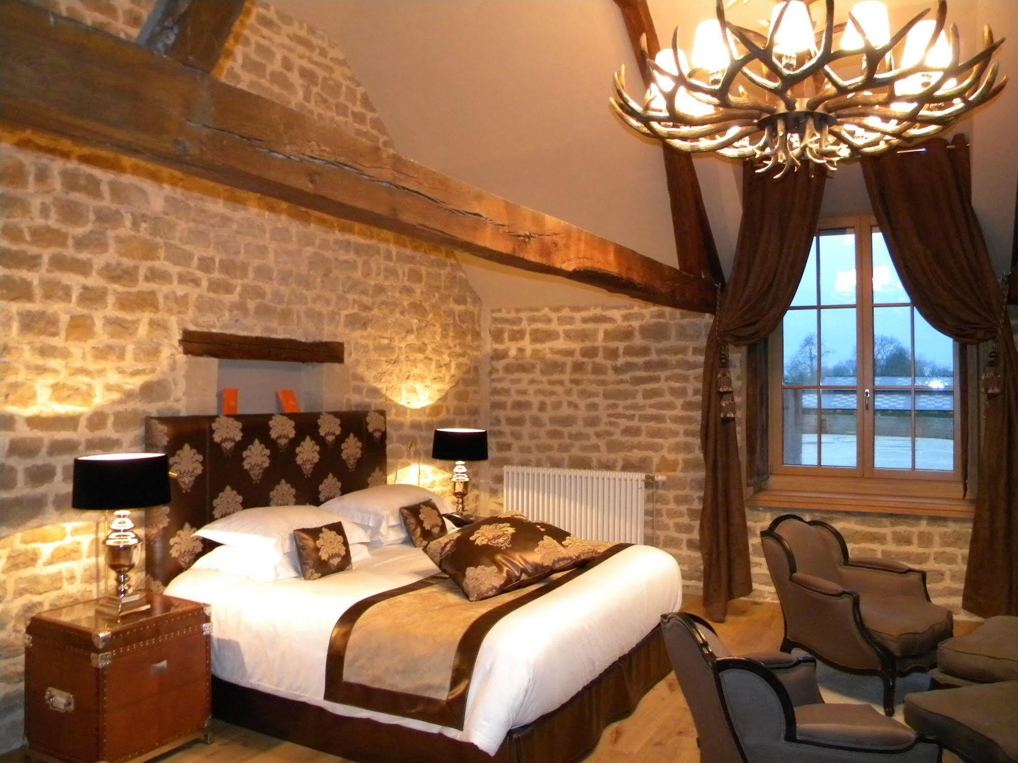 Le Domaine Chateau Du Faucon Donchery Exteriér fotografie